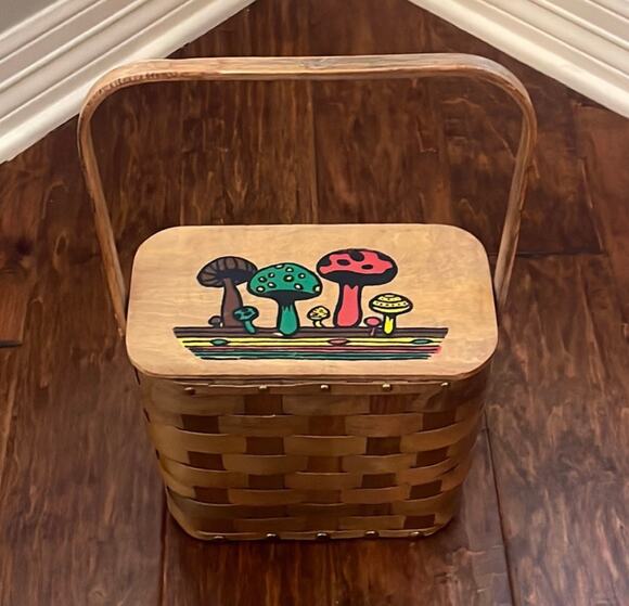 Vintage Handbags - Mushroom Basket Purse Vintage Hand Painted Retro Kitsch Lined Made in Hong Kong